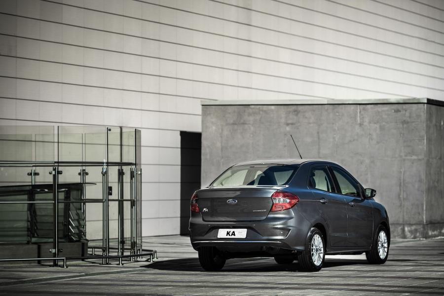  Ford Ka Titanium Sedan 2018 года  (LA) (фото 4 из 19)